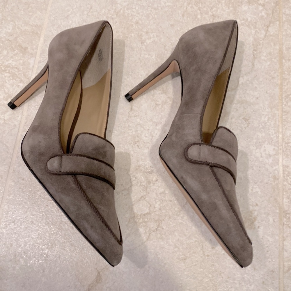 Gray Suede Pumps by Ann Taylor, Size 8.5 Med. Heels 3.5 inches. Slightl… - Picture 3 of 7